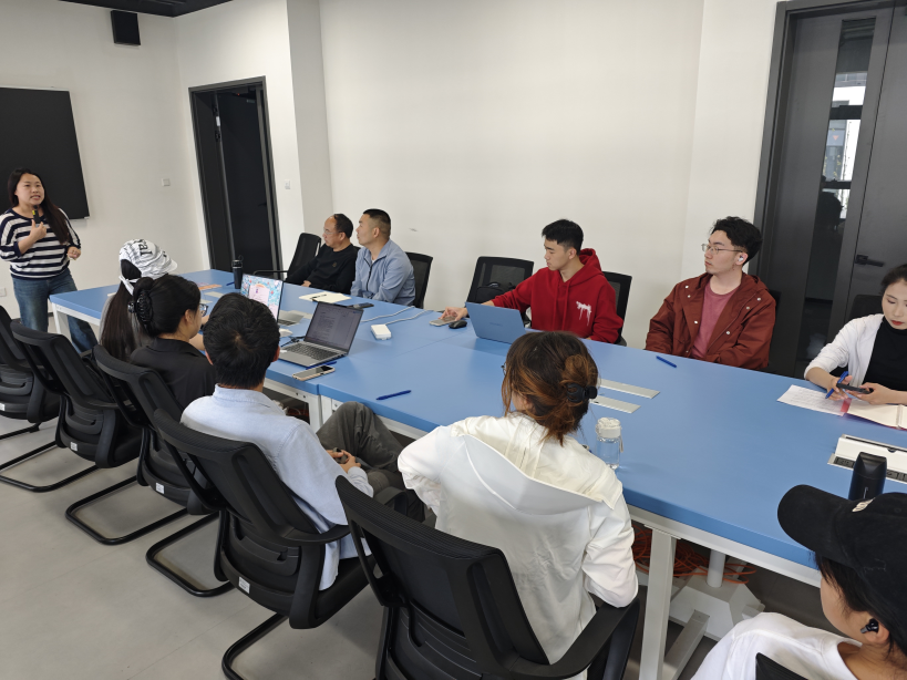 浙江廣廈大學(xué)信息學(xué)院人工智能雙創(chuàng)訓(xùn)練營(yíng) 點(diǎn)燃創(chuàng)新火花，賦能數(shù)字未來(lái)